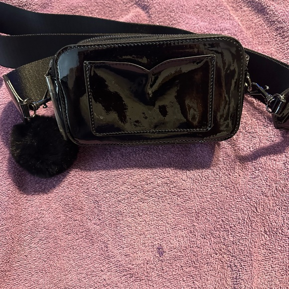 Black Patent Leather crossbody bag and Card Holder - Picture 2 of 4